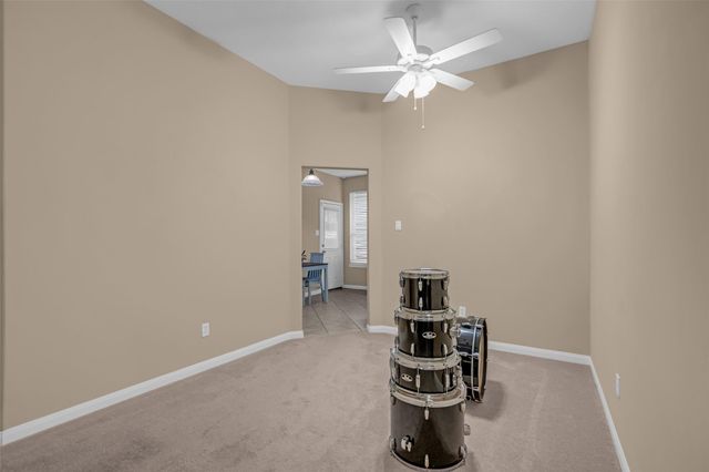 2919 Whitman Drive, Montgomery, TX 77356
