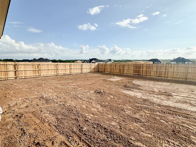 1341 Promised Land Road, Hewitt, TX 76643