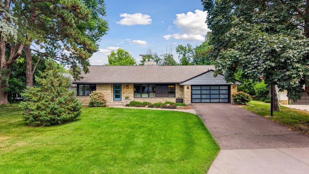 2096 Lower Saint Dennis Road, Saint Paul, MN 55116 — exterior
