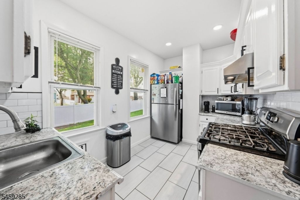 214 W 17Th St, Linden City, NJ 07036 — photo 5