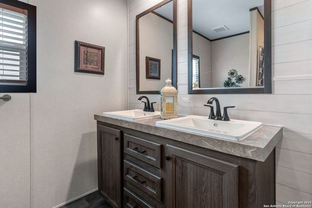 4917 Bronco Way, San Marcos, TX 78666