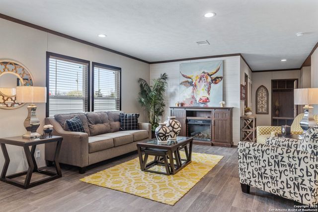 4917 Bronco Way, San Marcos, TX 78666