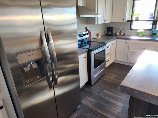 4917 Bronco Way, San Marcos, TX 78666