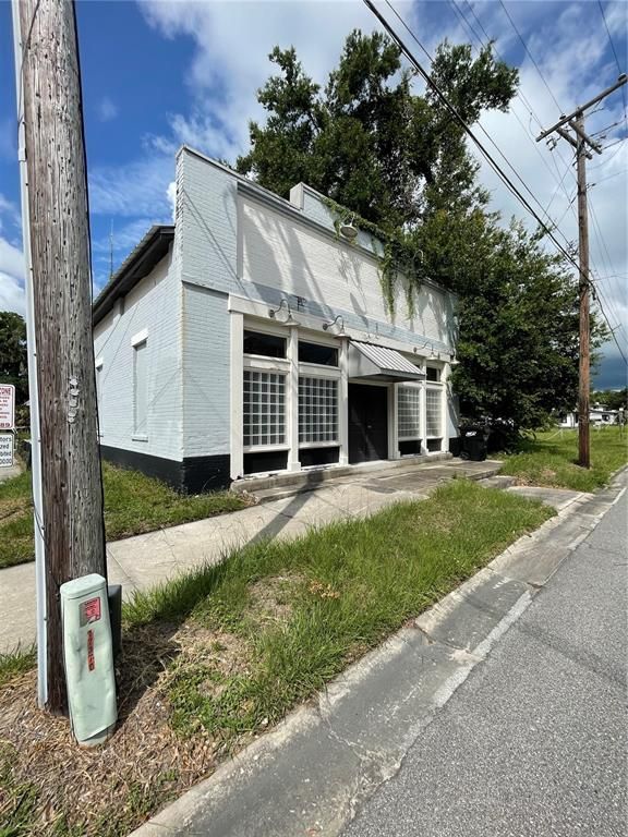 55 GUERRANT STREET, Umatilla, FL 32784
