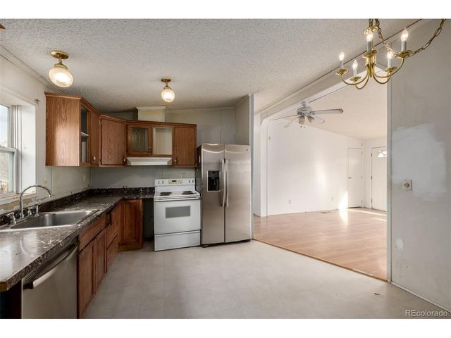 9088 Fontaine St, Denver, CO 80260