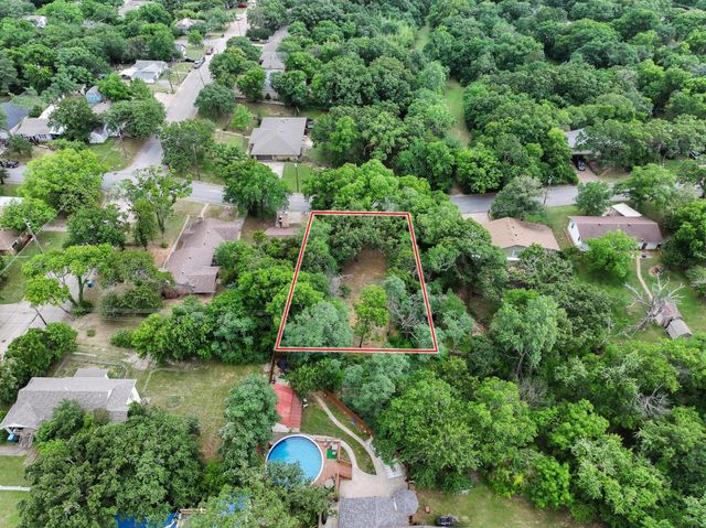 1213 W Texas Street, Denison, TX 75020