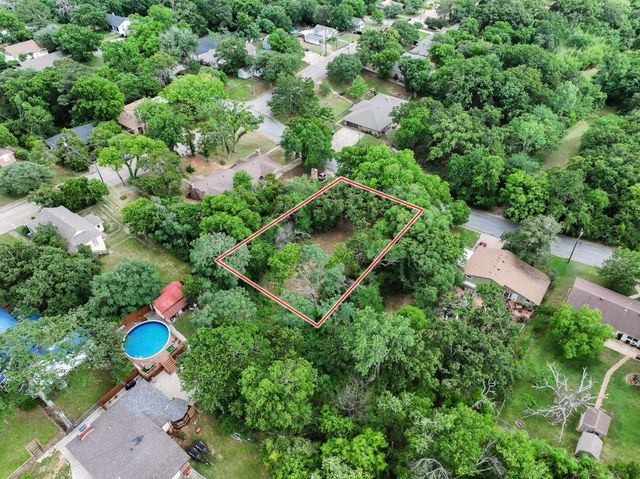 1213 W Texas Street, Denison, TX 75020