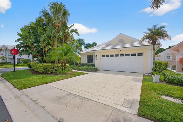 31 Windsor Lane, Palm Beach Gardens, FL 33418