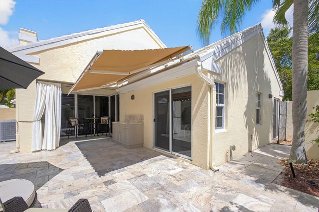 31 Windsor Lane, Palm Beach Gardens, FL 33418