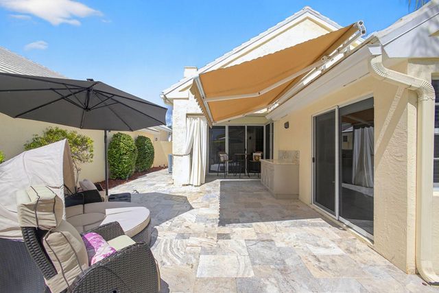 31 Windsor Lane, Palm Beach Gardens, FL 33418