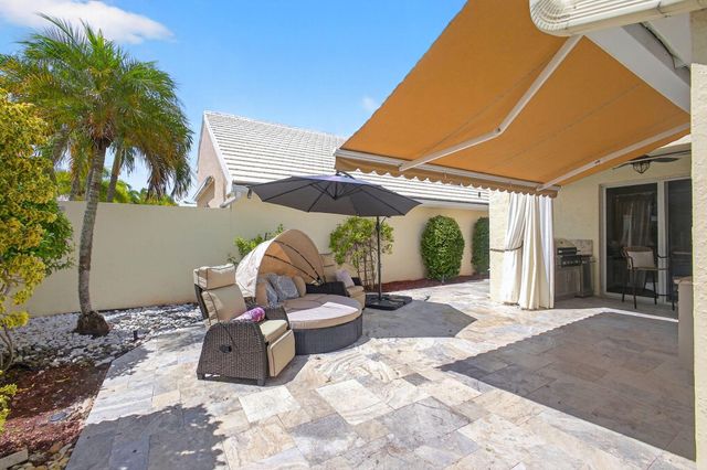31 Windsor Lane, Palm Beach Gardens, FL 33418