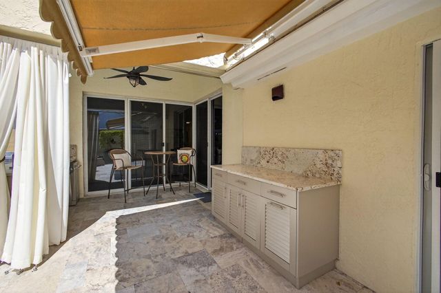 31 Windsor Lane, Palm Beach Gardens, FL 33418