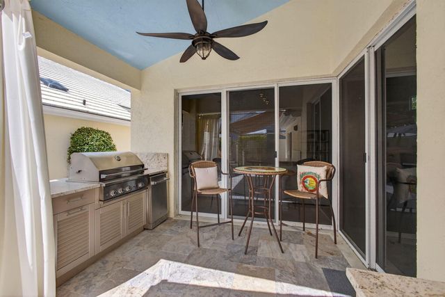 31 Windsor Lane, Palm Beach Gardens, FL 33418