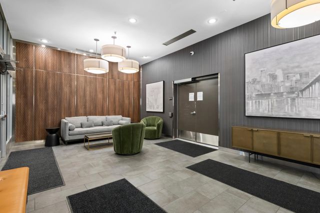 433 S 7th Street 1527, Minneapolis, MN 55415