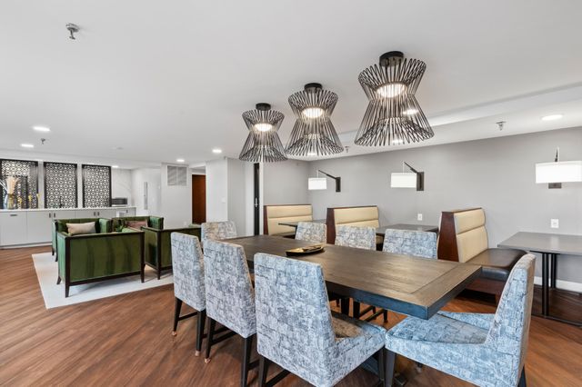 433 S 7th Street 1527, Minneapolis, MN 55415