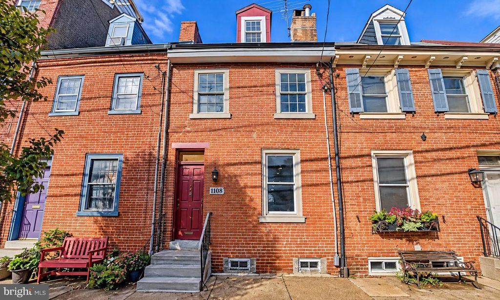 1108 S FRONT ST, PHILADELPHIA, PA 19147 — photo 2