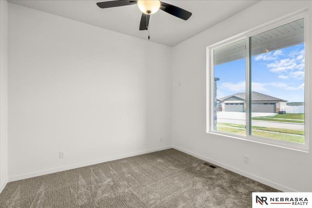 7821 Ephraem Lane, Lincoln, NE 68516