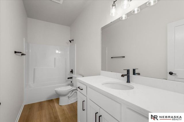 7821 Ephraem Lane, Lincoln, NE 68516