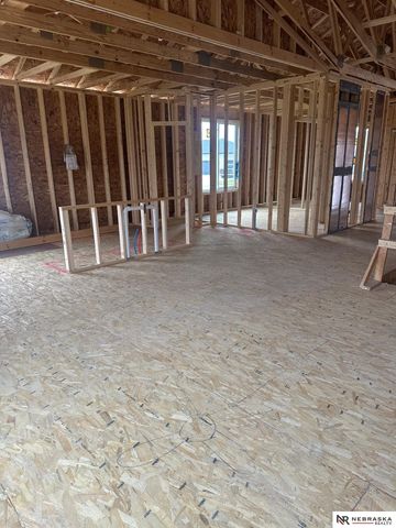 7821 Ephraem Lane, Lincoln, NE 68516