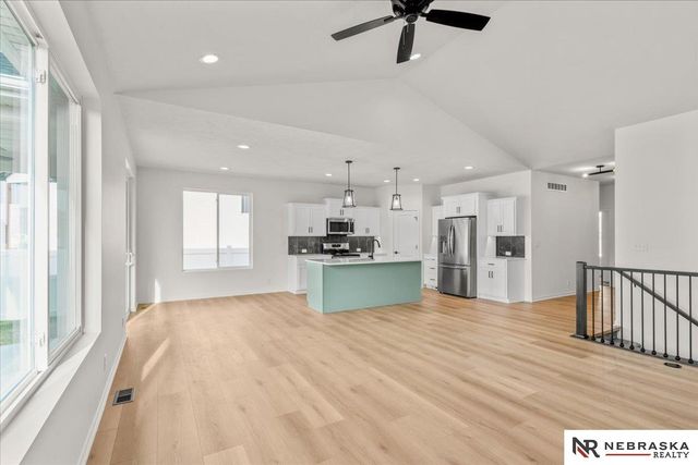 7821 Ephraem Lane, Lincoln, NE 68516