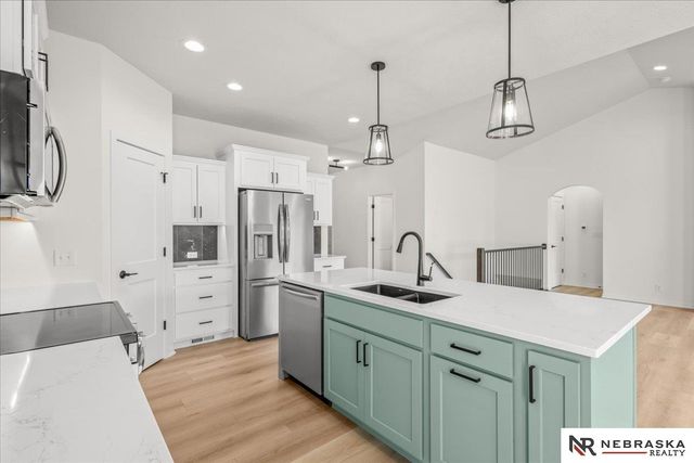 7821 Ephraem Lane, Lincoln, NE 68516