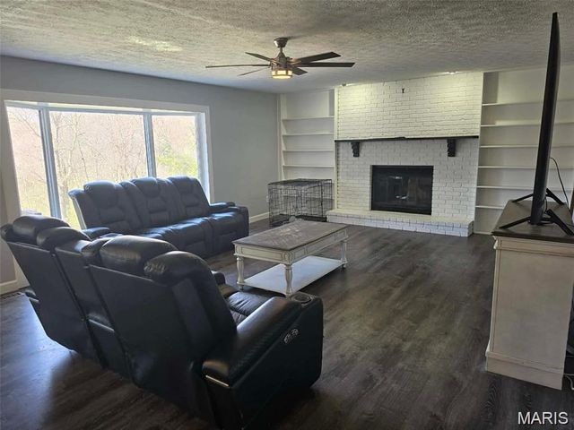 1993 Mapleleaf Drive, Collinsville, IL 62234