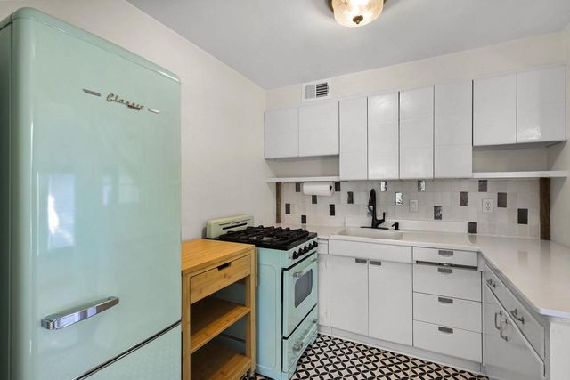326 Midvale Boulevard, Madison, WI 53705