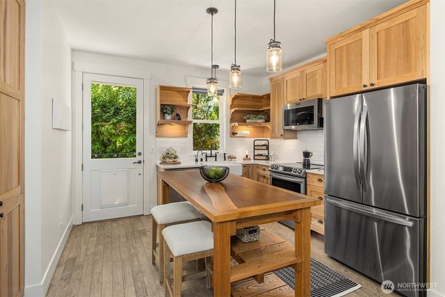 9417 NE 128th Street, Kirkland, WA 98034
