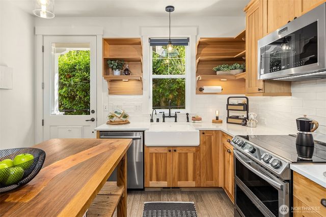 9417 NE 128th Street, Kirkland, WA 98034