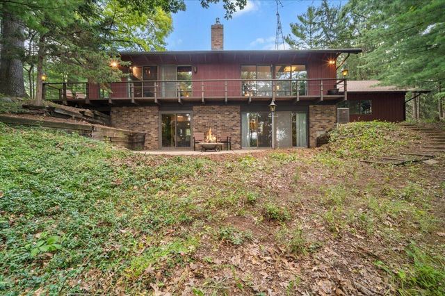 3365 Wildridge Drive NE, Grand Rapids, MI 49525
