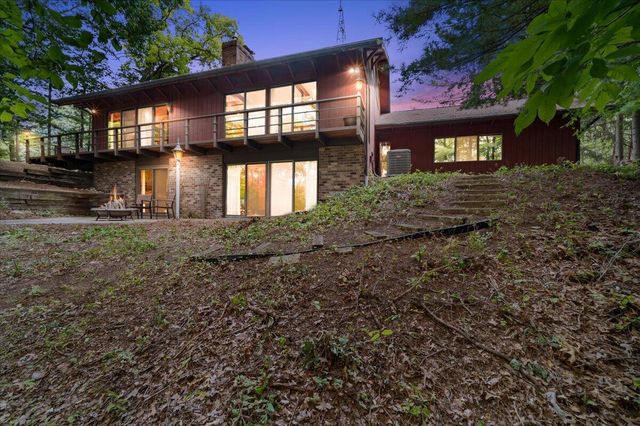 3365 Wildridge Drive NE, Grand Rapids, MI 49525