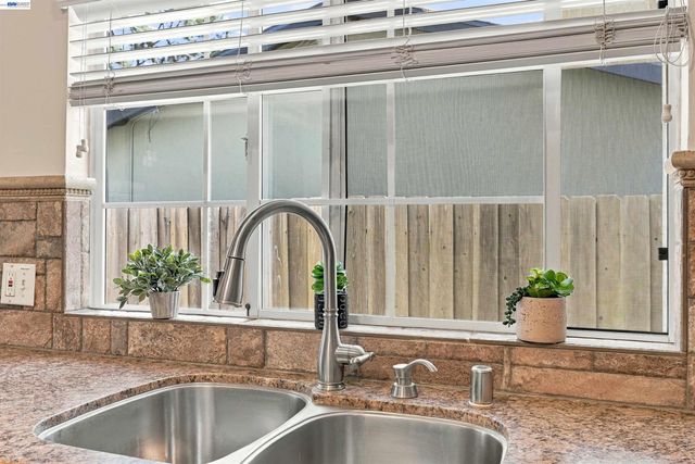 8657 Davona Dr, Dublin, CA 94568