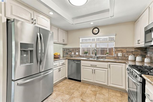 8657 Davona Dr, Dublin, CA 94568
