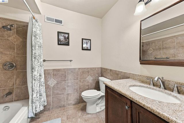 8657 Davona Dr, Dublin, CA 94568