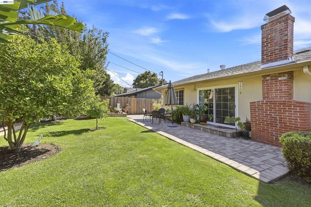 8657 Davona Dr, Dublin, CA 94568