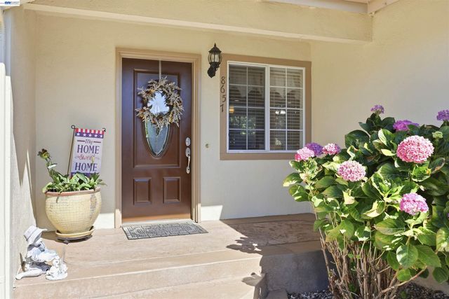 8657 Davona Dr, Dublin, CA 94568
