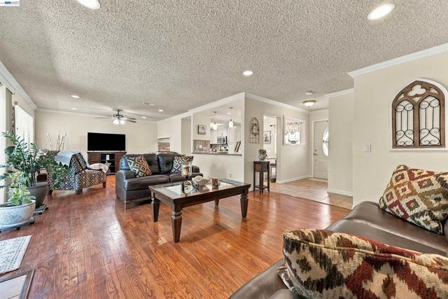 8657 Davona Dr, Dublin, CA 94568