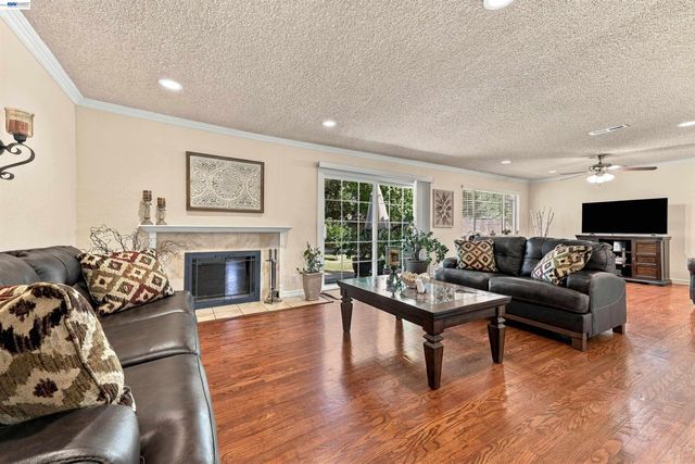 8657 Davona Dr, Dublin, CA 94568