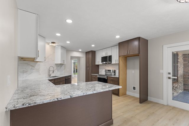 4081 E Kingsbury Street, Springfield, MO 65809