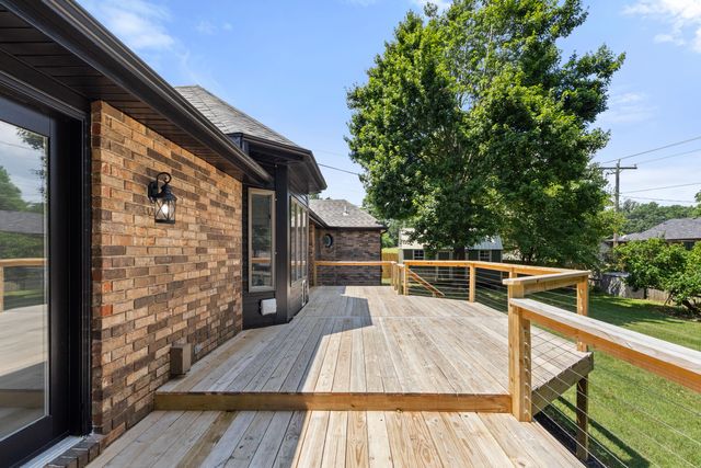 4081 E Kingsbury Street, Springfield, MO 65809