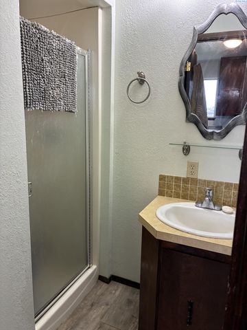 7802 Hicks Road, Grandview, WA 98930