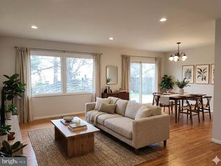 702 W EDMONSTON DR, Rockville, MD 20852