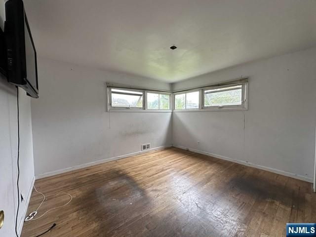 10 Judith Place, Bergenfield, NJ 07621