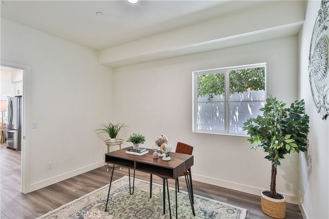 6826 N Whitman Avenue, Van Nuys, CA 91406