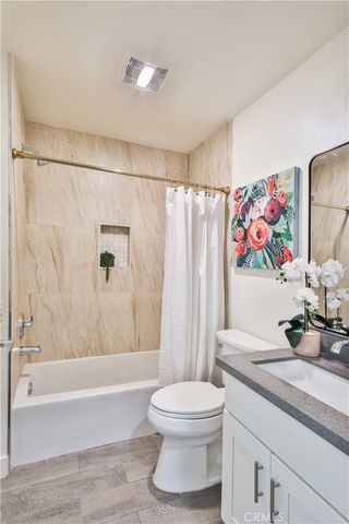 6826 N Whitman Avenue, Van Nuys, CA 91406