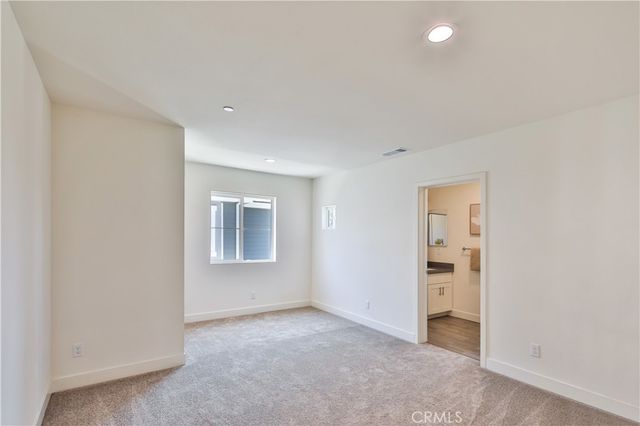 6826 N Whitman Avenue, Van Nuys, CA 91406