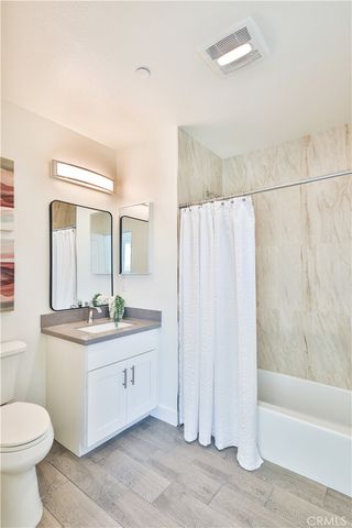 6826 N Whitman Avenue, Van Nuys, CA 91406