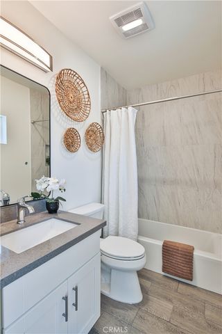 6826 N Whitman Avenue, Van Nuys, CA 91406