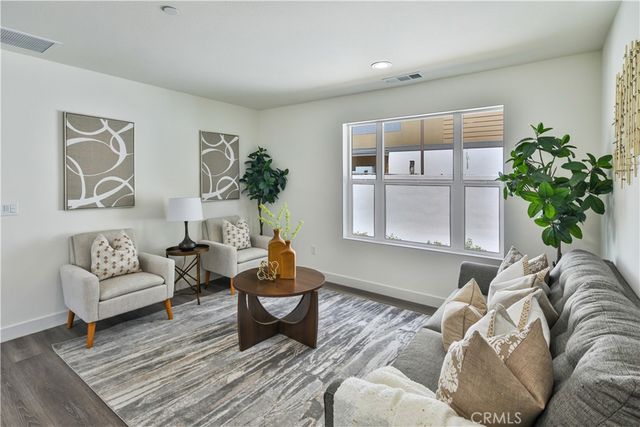 6826 N Whitman Avenue, Van Nuys, CA 91406