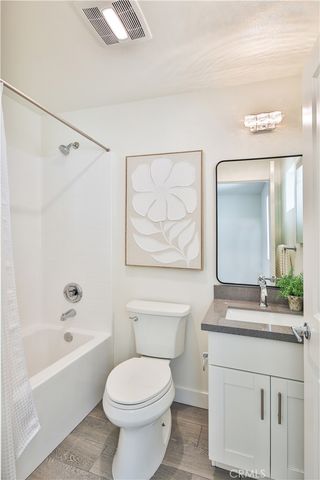 6826 N Whitman Avenue, Van Nuys, CA 91406